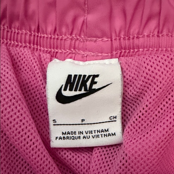 Nike Pink Mesh Fabric - Picture 2 of 3